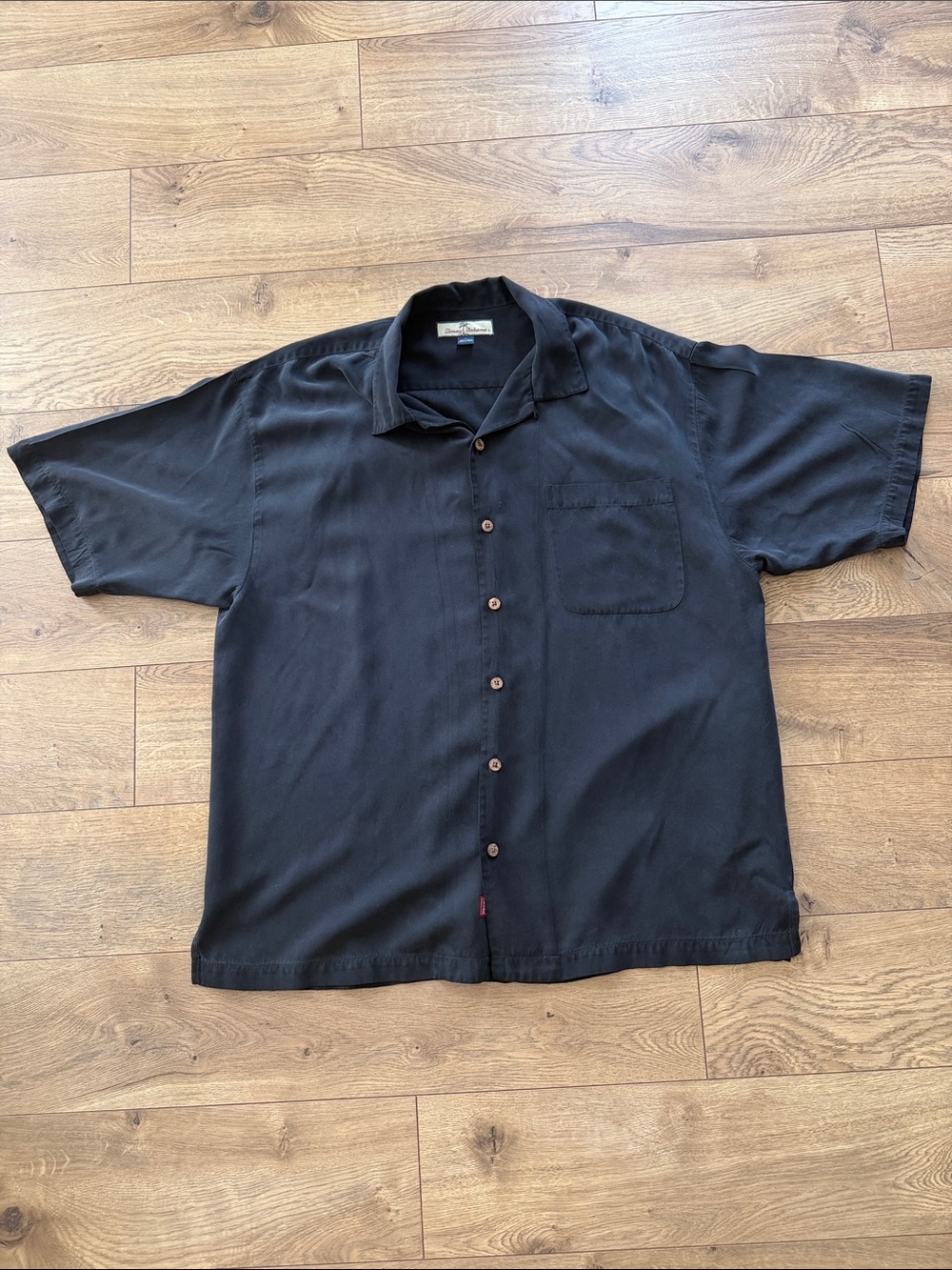 Tommy Bahama Men’s 100% Silk Black Button Down